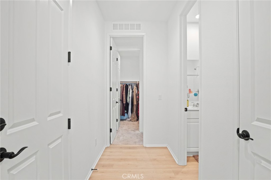 https://media.crmls.org/medias/7c5c43da-e936-4121-b88c-e760fcd0cee6.jpg?preset=X-Large
