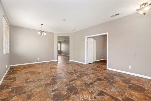 Detail Gallery Image 6 of 26 For 31139 Little Camille Way, Menifee,  CA 92584 - 5 Beds | 2 Baths