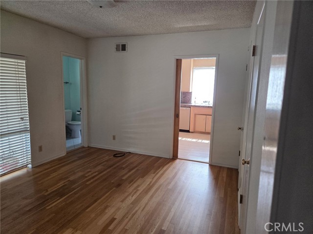 Detail Gallery Image 3 of 9 For 9151 Rubio, North Hills,  CA 91343 - 3 Beds | 2 Baths