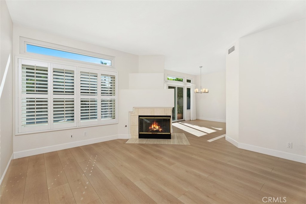 MLS #OC25261824 image #5