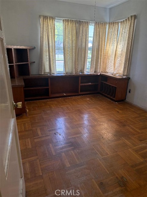 Detail Gallery Image 7 of 12 For 10623 Orr and Day Rd, Santa Fe Springs,  CA 90670 - 3 Beds | 1 Baths