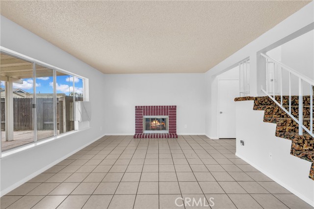 Detail Gallery Image 7 of 34 For 15400 Canyonstone Dr, Moreno Valley,  CA 92551 - 3 Beds | 2/1 Baths