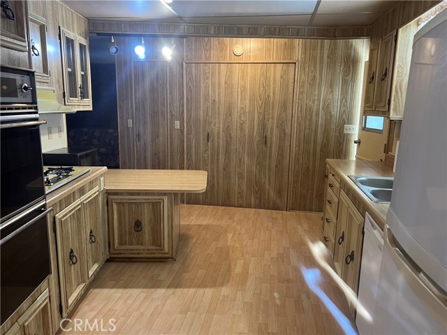 27601 sun city Boulevard, Menifee CA: https://media.crmls.org/medias/7c5fa08b-8c78-4f38-847d-c099cf51c4e3.jpg