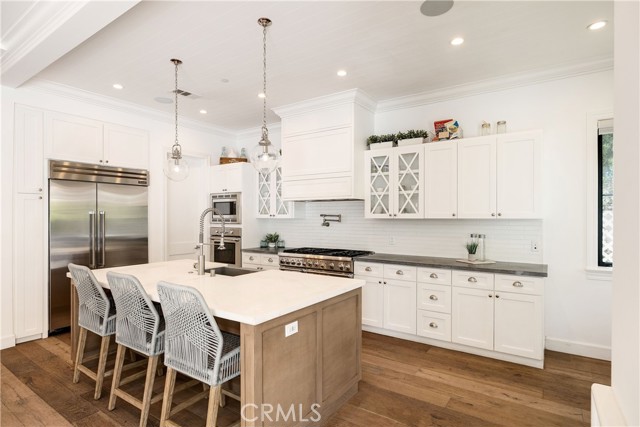 2001 Oak Avenue, Manhattan Beach, California 90266, 5 Bedrooms Bedrooms, ,5 BathroomsBathrooms,Residential,For Sale,Oak,SB25183354