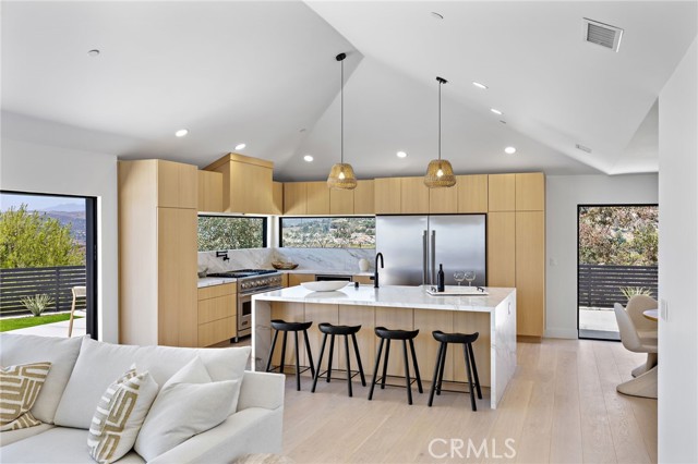 820 Calle Mendoza, San Clemente CA: https://media.crmls.org/medias/7c6061d7-a8de-43e4-919c-25379a32c8b2.jpg