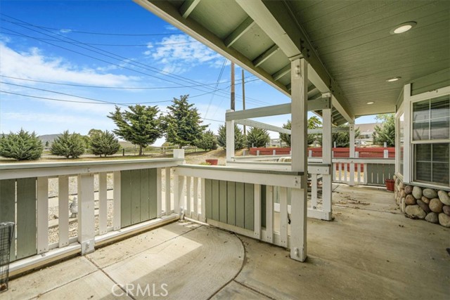 Detail Gallery Image 4 of 48 For 22301 Westwood Bld, Tehachapi,  CA 93561 - 3 Beds | 2 Baths