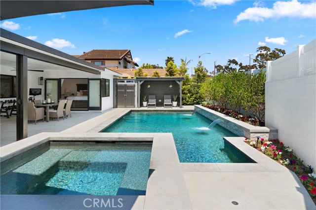 19582 Summer Breeze Lane, Huntington Beach CA: https://media.crmls.org/medias/7c614fd2-62aa-4a90-925c-a842eed7dfff.jpg