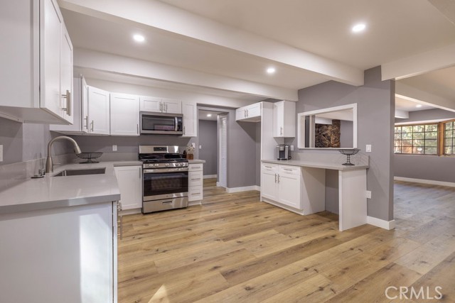 Detail Gallery Image 27 of 51 For 41941 Evergreen Dr, Big Bear Lake,  CA 92315 - 4 Beds | 4 Baths