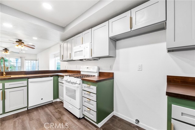 Detail Gallery Image 2 of 27 For 501 77 Stone Harbor Cir, La Habra,  CA 90631 - 2 Beds | 2 Baths