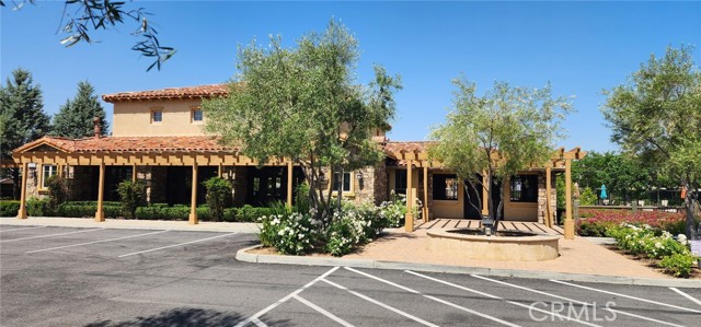 1334 Pinehurst Drive, Calimesa CA: https://media.crmls.org/medias/7c61e600-0336-4266-a510-6304b9bfc937.jpg