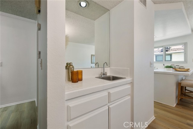 7038 De Celis Place, Van Nuys CA: https://media.crmls.org/medias/7c61f5a9-29dd-49a4-909d-c203a962b083.jpg