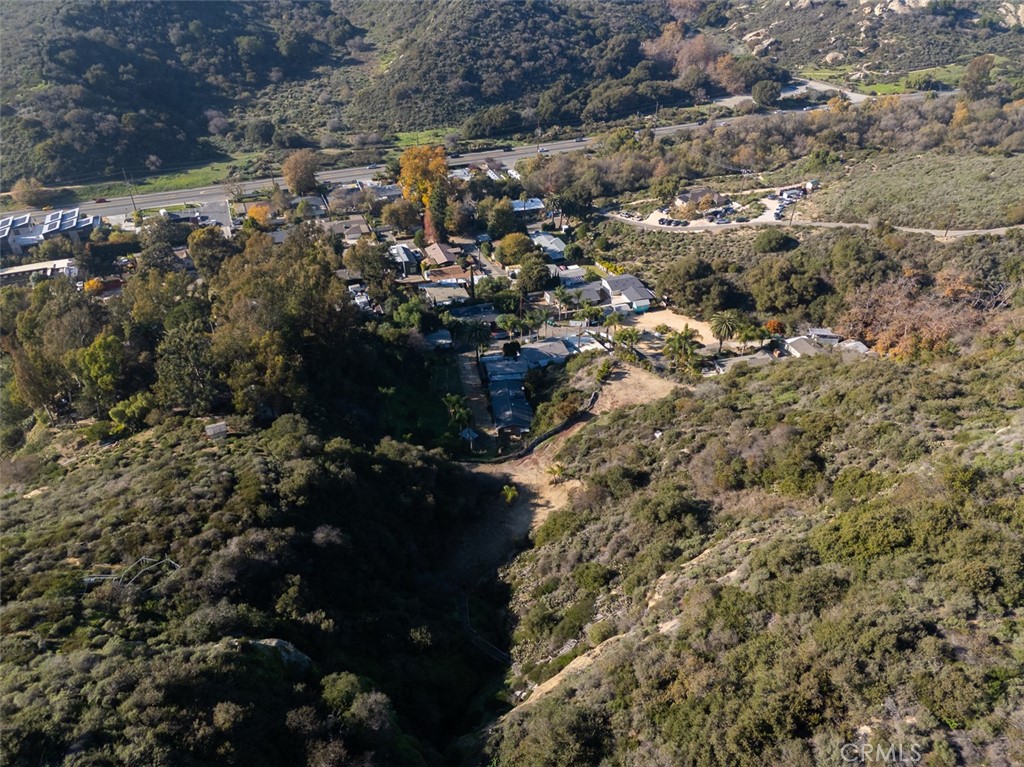 https://media.crmls.org/medias/7c627295-c0b1-47e6-9ba0-6ae012e08f6b.jpg?preset=X-Large