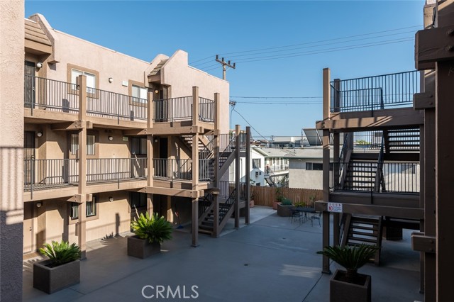 356 W California Avenue, Glendale CA: https://media.crmls.org/medias/7c635f6d-b9be-4f4d-8482-dd923a7368ae.jpg