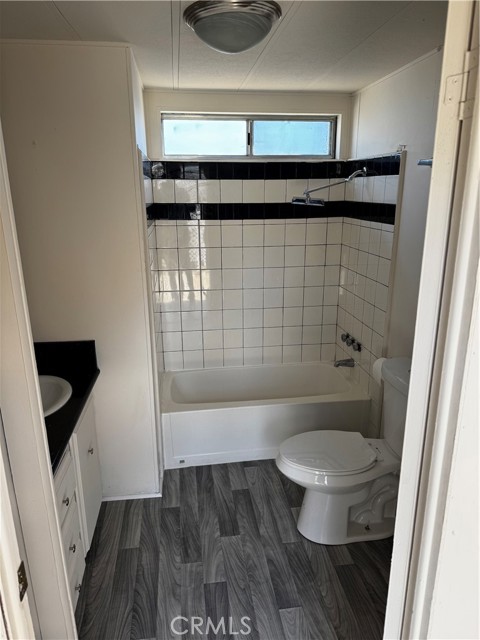 Detail Gallery Image 8 of 12 For 20683 Waalew, Apple Valley,  CA 92307 - 2 Beds | 2 Baths