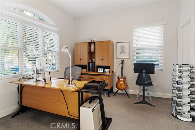 Detail Gallery Image 17 of 44 For 7343 Rutherford Hill, West Hills,  CA 91307 - 5 Beds | 5 Baths