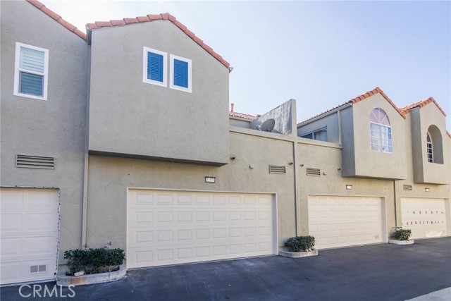 Detail Gallery Image 22 of 26 For 22375 Mission Cir, Chatsworth,  CA 91311 - 2 Beds | 2/1 Baths