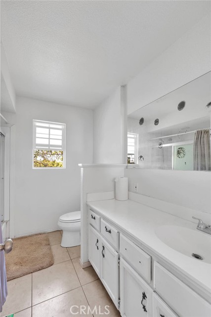 555 Mesquite Road, Pinon Hills CA: https://media.crmls.org/medias/7c6808c0-443e-4e10-8d05-463f423053a0.jpg