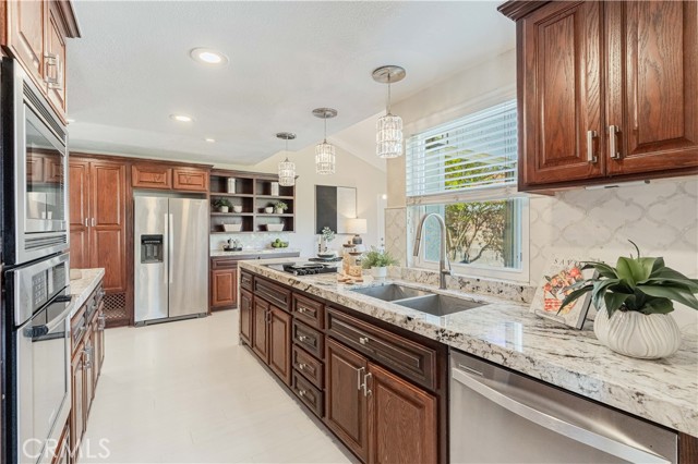 Detail Gallery Image 16 of 60 For 23509 Cutter Dr, Canyon Lake,  CA 92587 - 3 Beds | 2 Baths