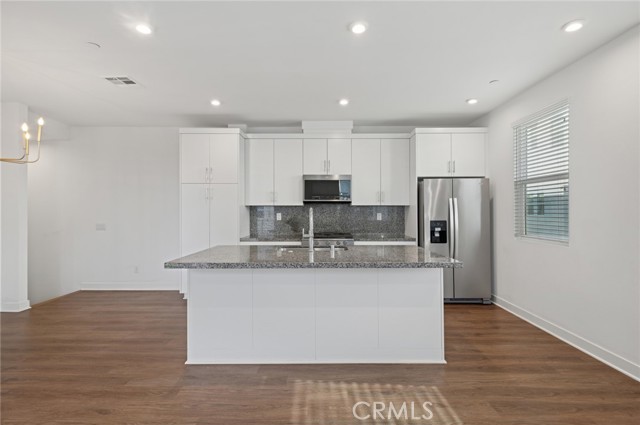 Detail Gallery Image 10 of 27 For 1503 W Cara Dr, Anaheim,  CA 92805 - 3 Beds | 2/1 Baths