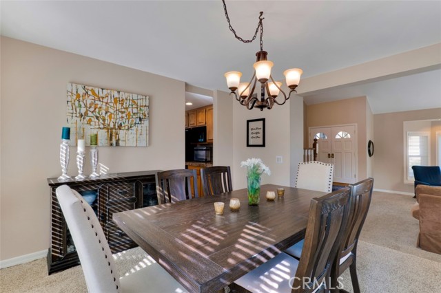 Detail Gallery Image 10 of 49 For 2707 Bitternut Cir, Simi Valley,  CA 93065 - 4 Beds | 3 Baths