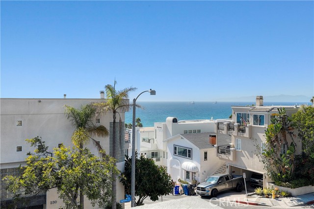 2716 Highland Avenue, Manhattan Beach, California 90266, 3 Bedrooms Bedrooms, ,2 BathroomsBathrooms,Residential,For Sale,Highland,SB25214267