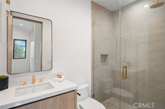 4453 Gentry Avenue, Studio City CA: https://media.crmls.org/medias/7c6adad6-d1f3-4606-97fb-25e33d60ad25.jpg