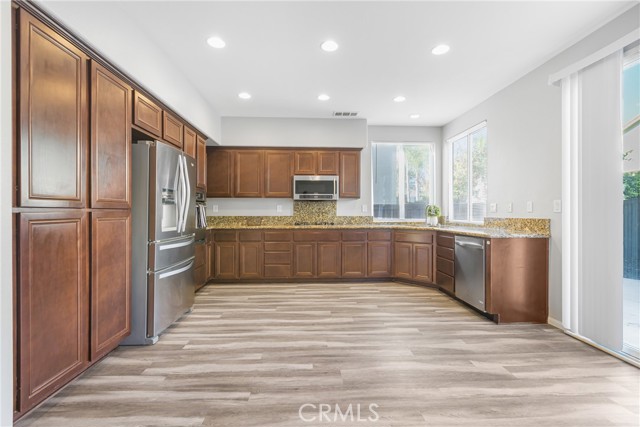 Detail Gallery Image 9 of 28 For 29450 Cresta Dr, Menifee,  CA 92584 - 4 Beds | 2/1 Baths