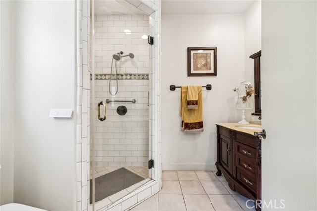 Detail Gallery Image 32 of 58 For 13621 Erwin St, Van Nuys,  CA 91401 - 4 Beds | 3 Baths