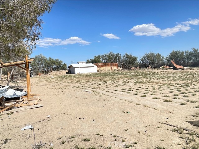 45200 Camelot Drive, Yermo, California 92398, 2 Bedrooms Bedrooms, ,2 BathroomsBathrooms,Single Family Residence,For Sale,Camelot,SW24236025