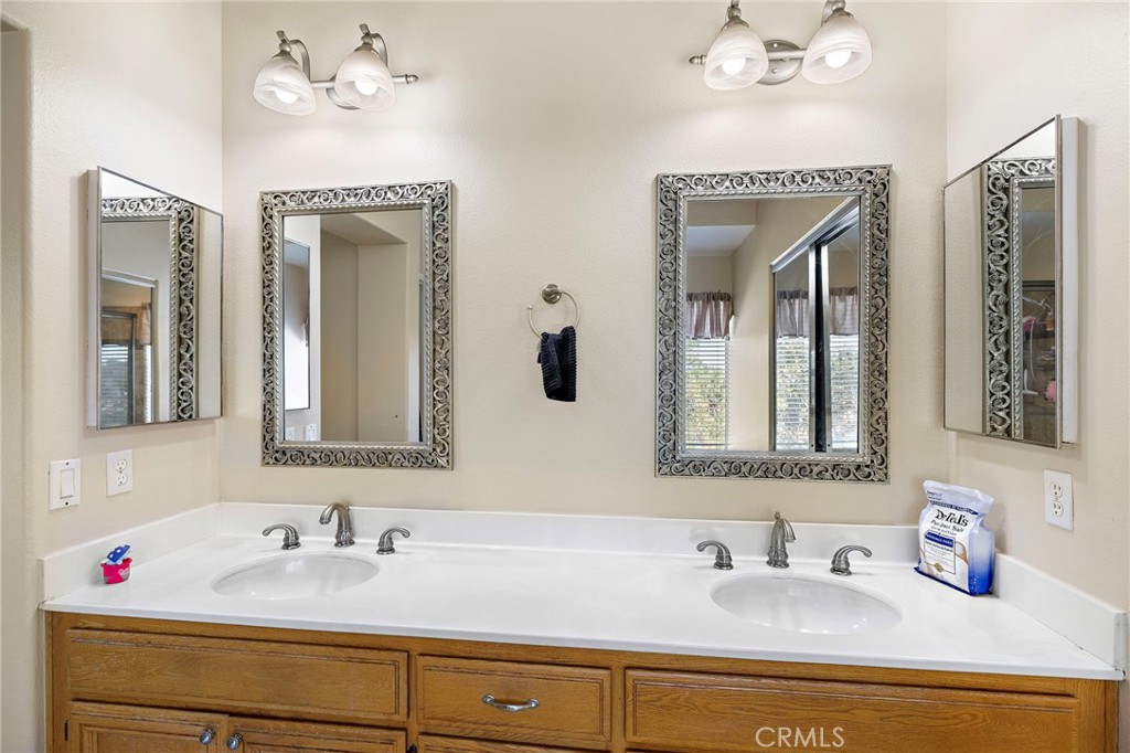 7c6c8922 D5b5 47bc B2e5 C02b8886592c