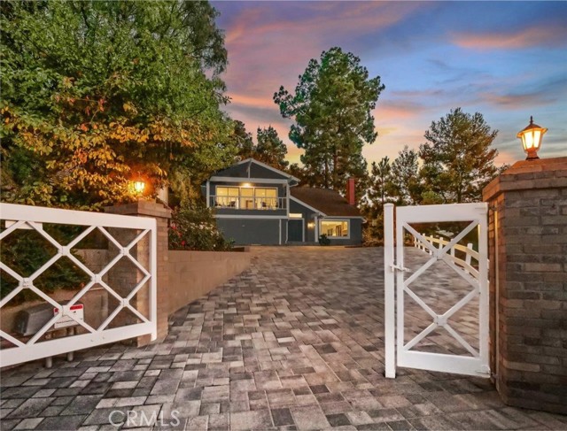 4358 Cartesian Circle, Palos Verdes Peninsula CA: https://media.crmls.org/medias/7c6d7066-6c80-4a1a-b1f3-fc324c992932.jpg
