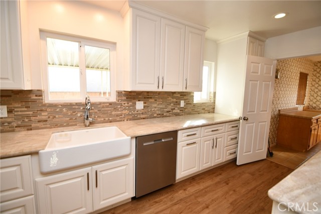 Detail Gallery Image 8 of 56 For 13841 Ocana, Bellflower,  CA 90706 - 3 Beds | 2 Baths