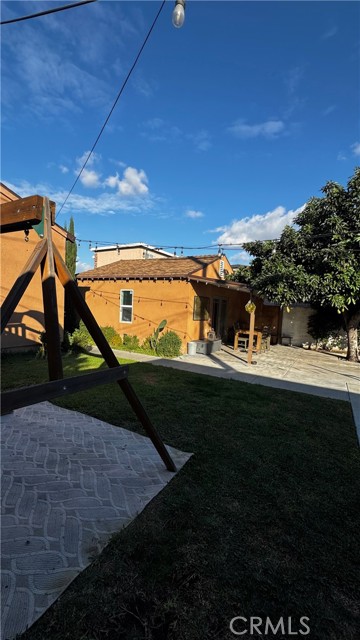 806 E 91st, Los Angeles CA: https://media.crmls.org/medias/7c6dc669-bbf9-4f38-9c2c-ff7a1d87ea5a.jpg