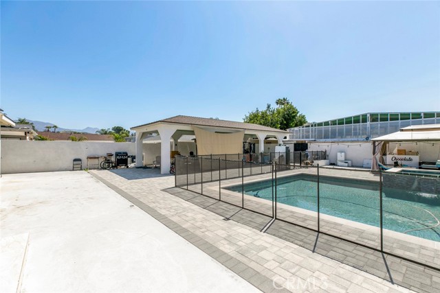 11024 Peoria Street, Sun Valley CA: https://media.crmls.org/medias/7c6dd53e-c44a-4020-a27d-65d83a3761d9.jpg