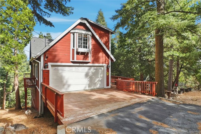 Detail Gallery Image 2 of 46 For 26355 Walnut Hills Dr Aka 276 Augusta Court, Lake Arrowhead,  CA 92352 - 3 Beds | 2/1 Baths