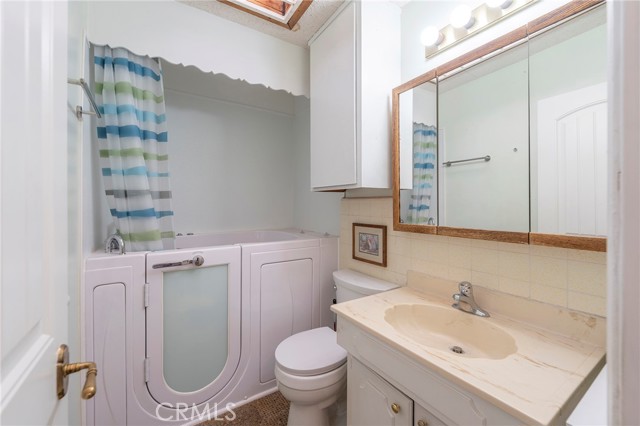 Detail Gallery Image 14 of 47 For 4761 Daisy Ave, Long Beach,  CA 90805 - 2 Beds | 1 Baths