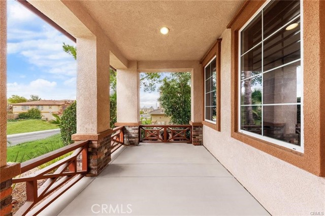 Detail Gallery Image 5 of 19 For 9532 Orleans Ln, Riverside,  CA 92508 - 5 Beds | 4/1 Baths