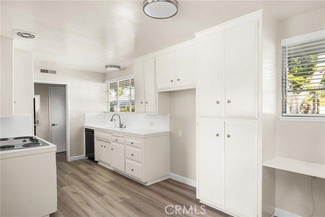 1855 S Eileen Drive, Anaheim CA: https://media.crmls.org/medias/7c7115a0-eb87-45a2-8b74-cd48d6bdaa27.jpg
