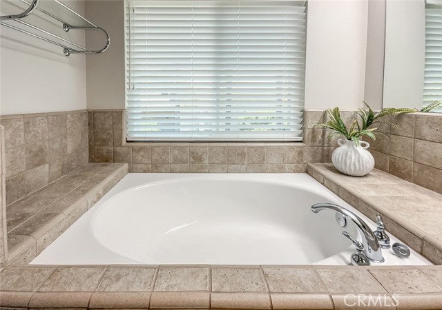 462 Cremona Way, Oak Park CA: https://media.crmls.org/medias/7c712967-9cd3-4db6-a584-bbfd95e98dde.jpg