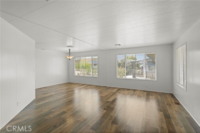 11050 Bryant Street, Yucaipa CA: https://media.crmls.org/medias/7c7155e5-56e7-4860-9772-22eacd7a443b.jpg