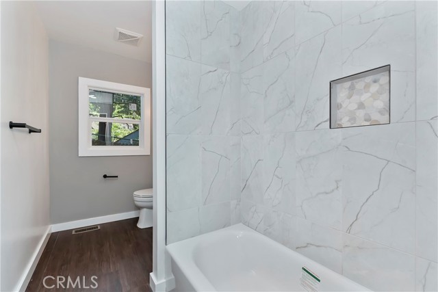 Detail Gallery Image 10 of 32 For 23984 Straight Way, Crestline,  CA 92325 - 2 Beds | 1 Baths