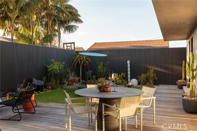 Detail Gallery Image 42 of 50 For 5473 E 4th, Long Beach,  CA 90814 - 3 Beds | 2/1 Baths