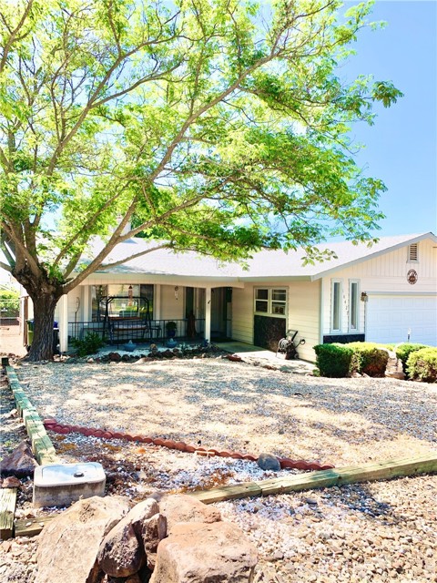 Detail Gallery Image 2 of 26 For 18427 Deer Hill, Hidden Valley Lake,  CA 95467 - 3 Beds | 2 Baths