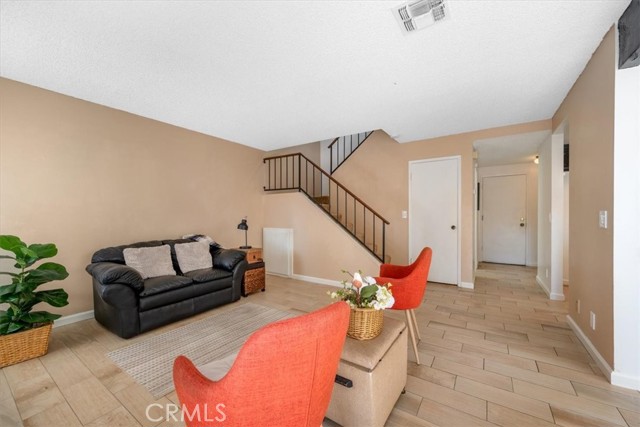 Detail Gallery Image 10 of 44 For 546 Northpoint Cir, Santa Maria,  CA 93455 - 4 Beds | 2/1 Baths