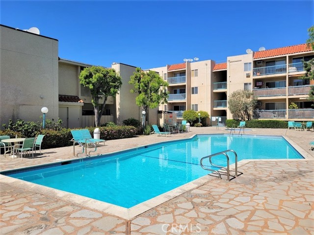Detail Gallery Image 21 of 25 For 18307 Burbank Bld #14,  Tarzana,  CA 91356 - 2 Beds | 2 Baths