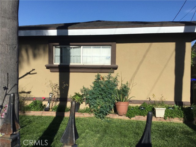 Detail Gallery Image 11 of 46 For 3860 Fox Tail Lane, Jurupa Valley,  CA 92509 - 4 Beds | 2/1 Baths