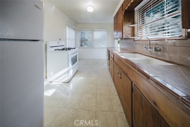 1324 S 1st Avenue, Arcadia CA: https://media.crmls.org/medias/7c756092-c6d9-4022-933b-7b5796bab630.jpg