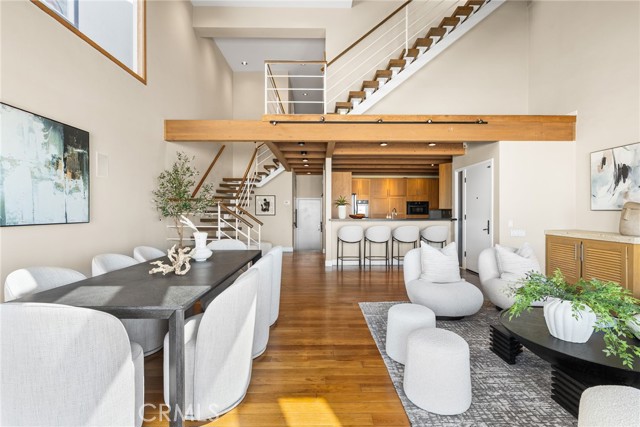 Detail Gallery Image 5 of 48 For 7008 W Oceanfront, Newport Beach,  CA 92663 - 5 Beds | 3/1 Baths