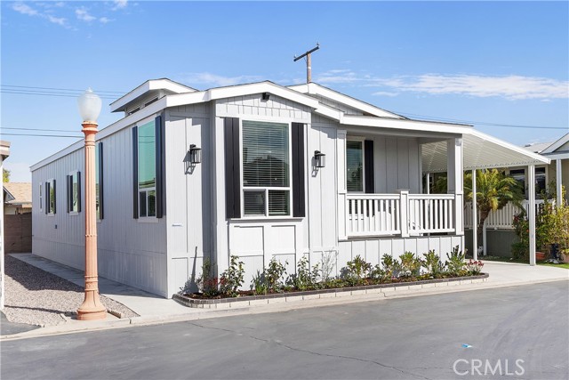 Detail Gallery Image 2 of 19 For 7271 Katella Ave. Ave #10,  Stanton,  CA 90680 - 3 Beds | 2 Baths
