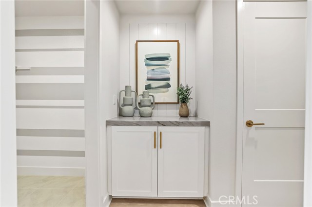 19071 Main Street, Huntington Beach CA: https://media.crmls.org/medias/7c77f4d2-9cc4-49d4-8388-1299c14a45cd.jpg